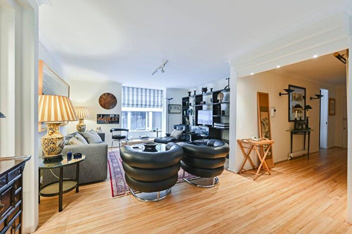 1 Bedroom Flat To Rent In Ridgmount Street, Bloomsbury, London, WC1E