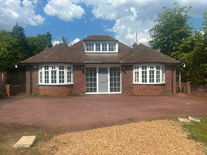 4 Bedroom Detached House To Rent In Stagsden Road, Bedford, MK43