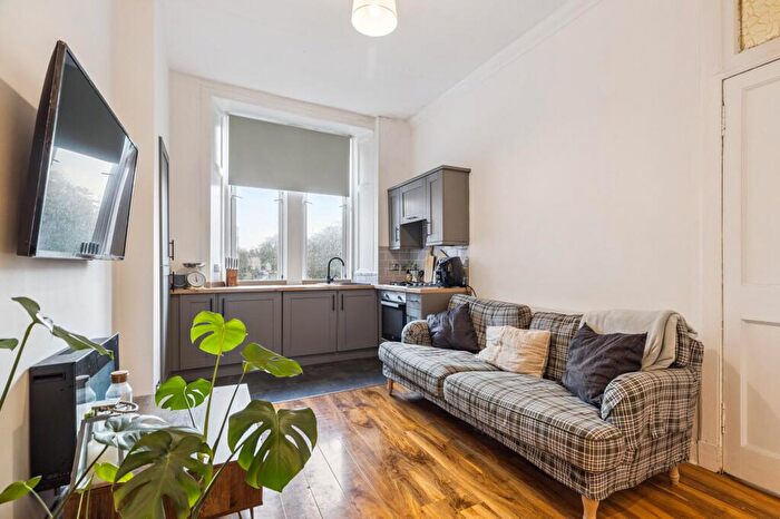 1 Bedroom Apartment For Sale In Thornwood Avenue, Thornwood, Glasgow, G11