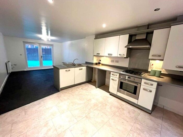 2 Bedroom Apartment To Rent In Christie Lane, Salford, M7