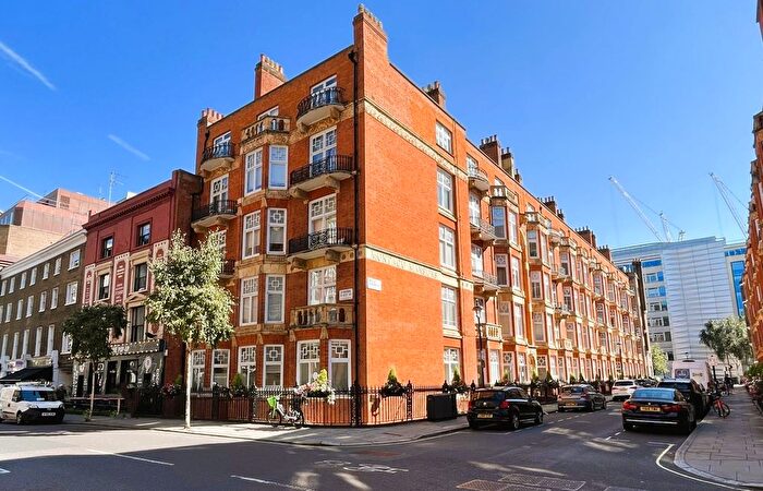 2 Bedroom Flat To Rent In Montagu Mansions, London, W1U