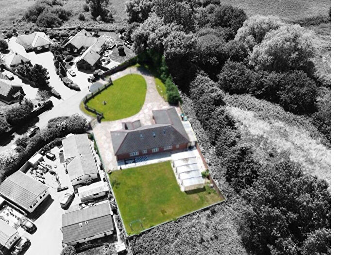 4 Bedroom Detached Bungalow For Sale In Martins Fields, Northwich, CW8