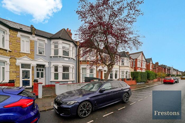 3 Bedroom Terraced House For Sale In Boundary Road, London, N22