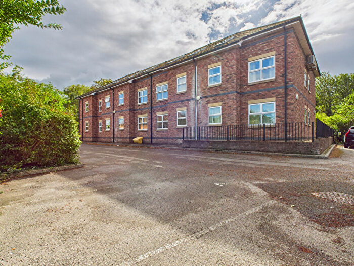 2 Bedroom Apartment To Rent In Thornbridge Court, Thorn Road, Hull, Yorkshire, HU12