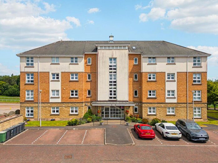 3 Bedroom Flat For Sale In The Paddock, Hamilton, ML3