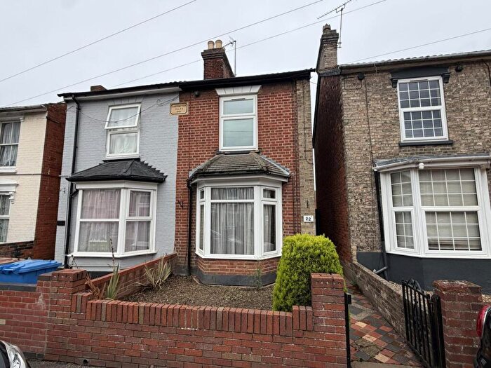 3 Bedroom Semi-Detached House For Sale In Brooks Hall Road, Ipswich, IP1