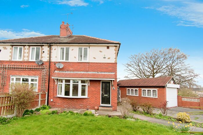 3 Bedroom Semi-Detached House For Sale In Chapel Garth, Ackworth, Pontefract, WF7