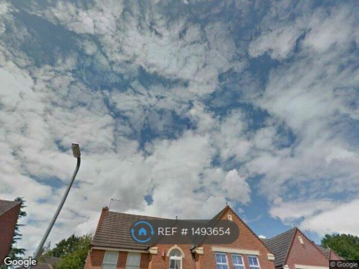 5 Bedroom Detached House To Rent In The Croft, Kidderminster, DY11