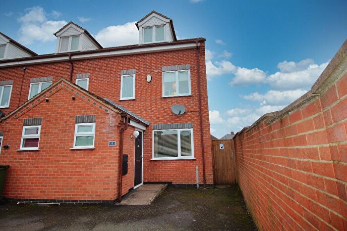 3 Bedroom Terraced House For Sale In Mavis Woods Mews, Blidworth, NG21