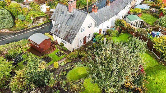2 Bedroom Cottage For Sale In Lower Chirk Bank, Wrexham, LL14