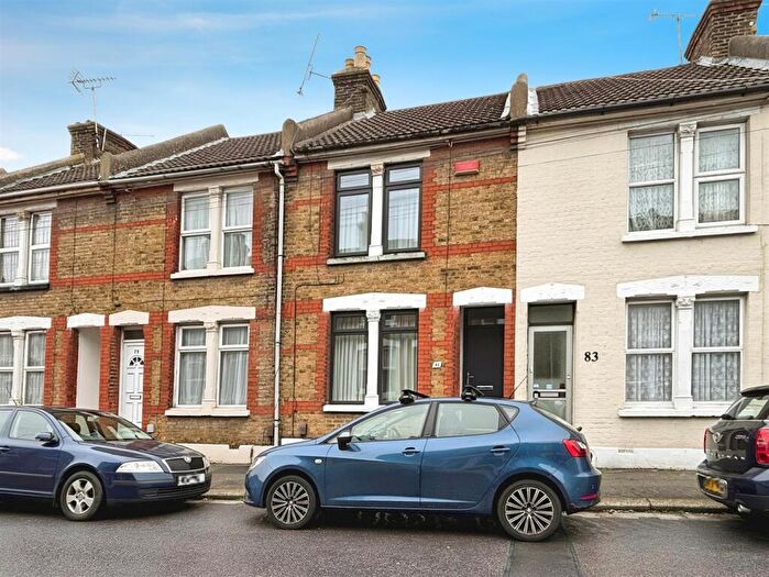 2 Bedroom Terraced House For Sale In Catherine Street, Rochester, ME1
