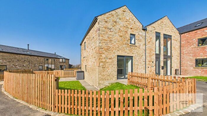 4 Bedroom Semi-Detached House For Sale In Bast House Farm, Manchester Road, Walmersley, Bury, BL9