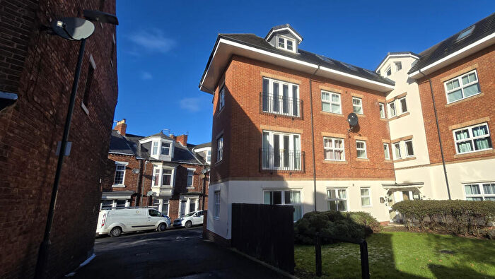 2 Bedroom Flat For Sale In Rekendyke Mews, Laygate, South Shields, Tyne & Wear, NE33