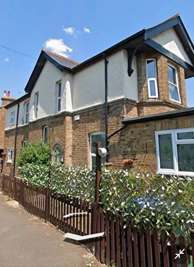 2 Bedroom Maisonette To Rent In Glenfield Road, West Ealing, W13