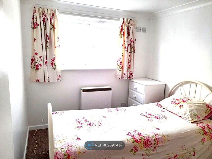 1 Bedroom Flat To Rent In Verity Crescent, Poole, BH17