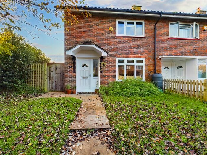 2 Bedroom End Of Terrace House To Rent In Crossways Close, Crawley, RH10