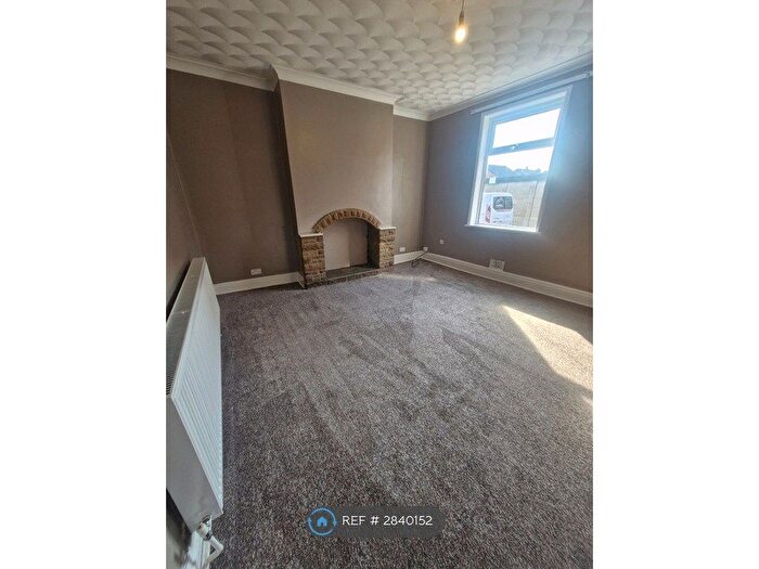 3 Bedroom Detached House To Rent In Owram Street, Barnsley, S73