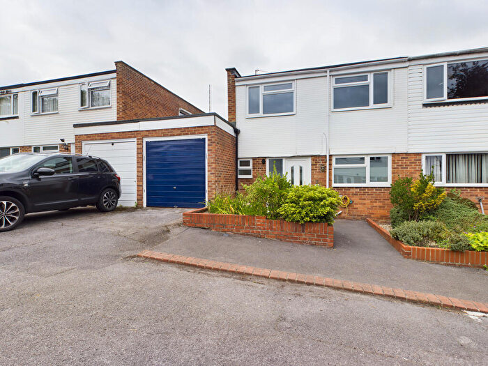 3 Bedroom Semi-Detached House To Rent In Irwell Close, Riverdene, Basingstoke, RG21