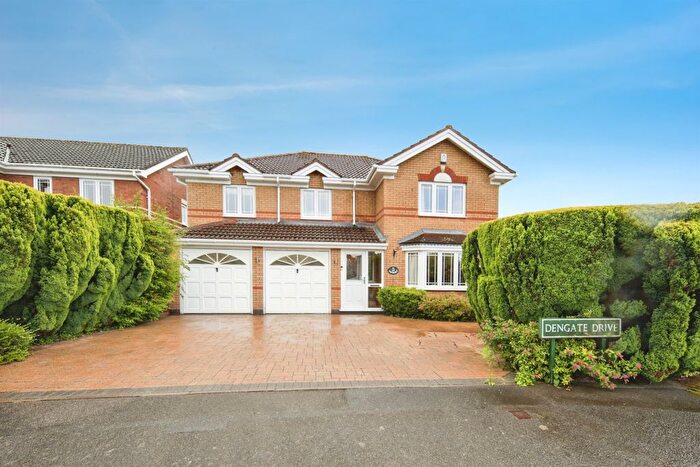 5 Bedroom Detached House For Sale In Dengate Drive, Balsall Common, CV7