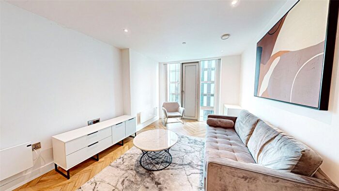 2 Bedroom Flat To Rent In Elizabeth Tower, Chester Road, Manchester, M15