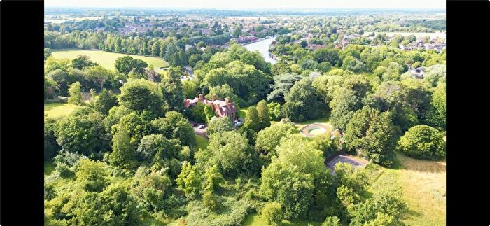 14 Bedroom Detached House For Sale In Priest Hill, Egham, SL4