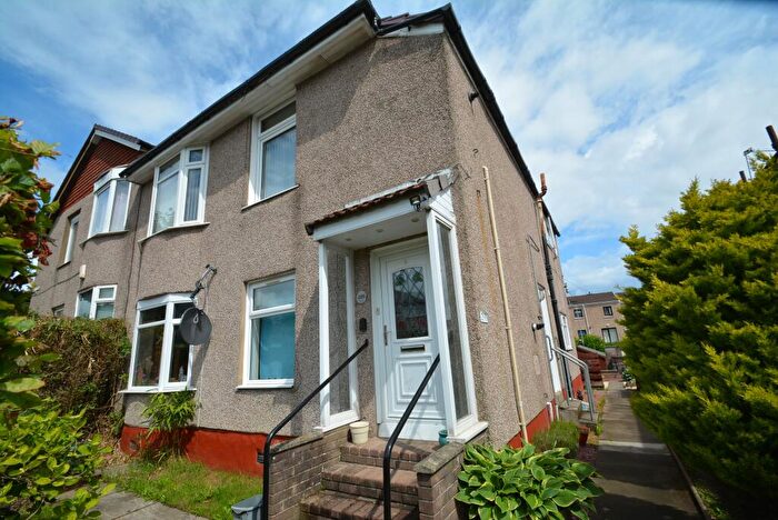 2 Bedroom Flat For Sale In Curtis Avenue, Kings Park, Glasgow, G44