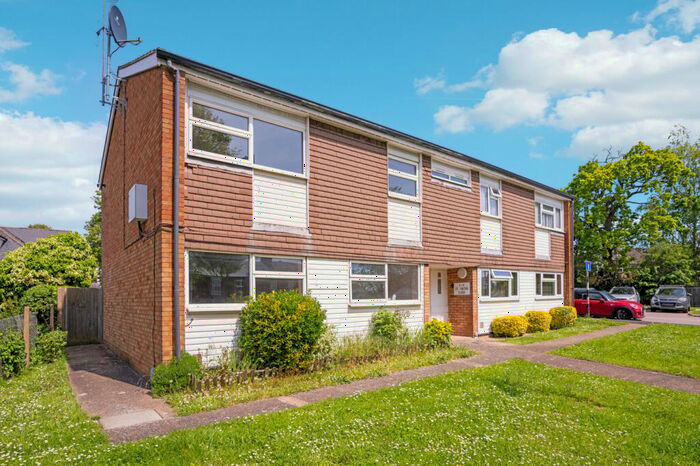 1 Bedroom Flat To Rent In St Faiths Close, Hitchin, SG4