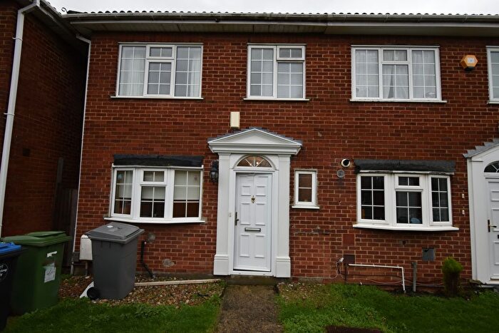 3 Bedroom Semi-Detached House To Rent In Rustic Place, Wembley, HA0