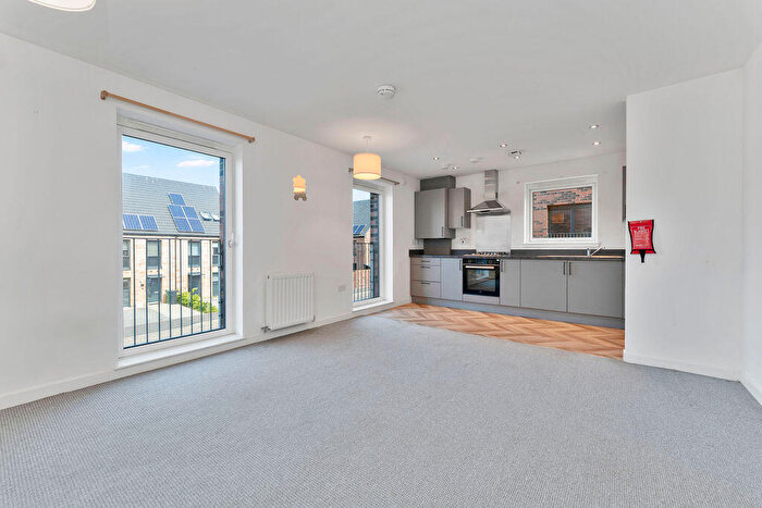 2 Bedroom Flat To Rent In L Griffin Road, Edinburgh, EH4