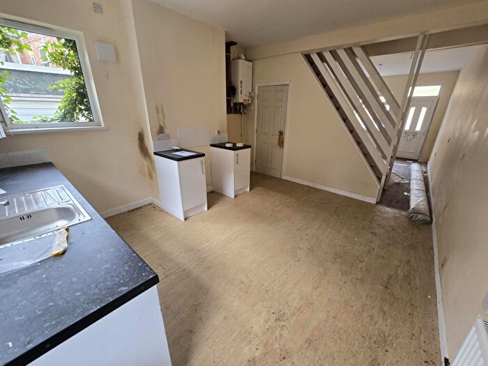 2 Bedroom End Of Terrace House For Sale In Beaconsfield Street, Mexborough, S64