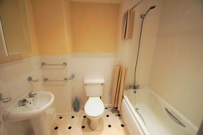 2 Bedroom Flat To Rent In Wilbraham Road, Fallowfield, Manchester, M14