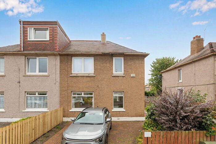 2 Bedroom Villa For Sale In Parkhead Loan, Edinburgh, EH11