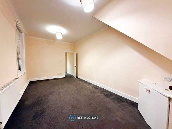4 Bedroom Terraced House To Rent In Twyford Avenue, Portsmouth, PO2