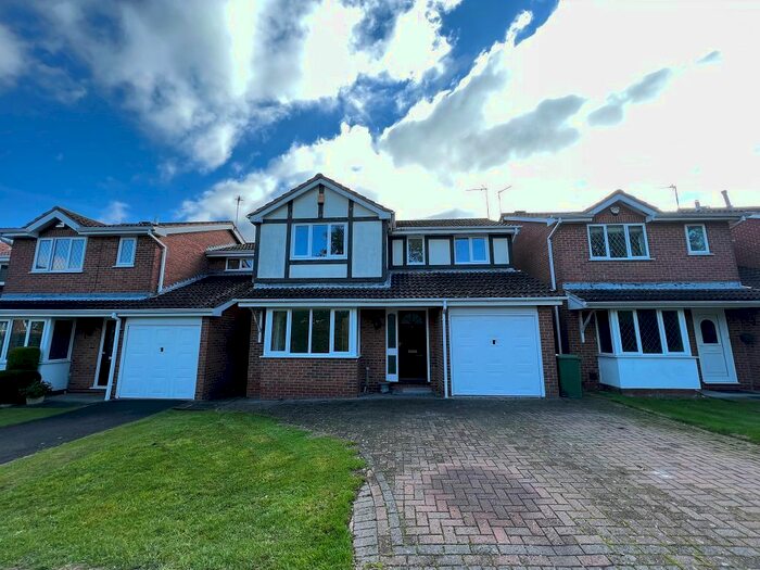 4 Bedroom Detached House To Rent In Poachers Place, Oadby, Leicester, LE2