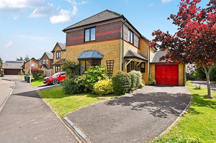3 Bedroom Detached House For Sale In Shipley Mill Close, Kingsnorth, TN23