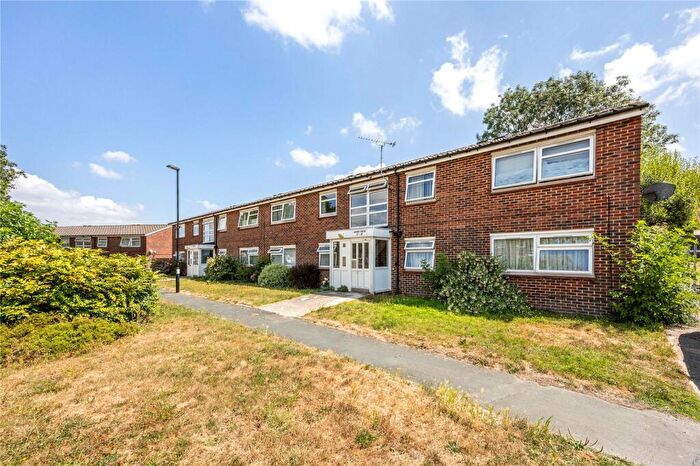 1 Bedroom Apartment For Sale In Alford Green, New Addington, Croydon, CR0