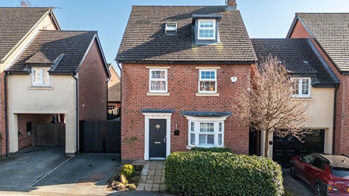 4 Bedroom Detached House For Sale In Brandon Close, Shadwell, LS17