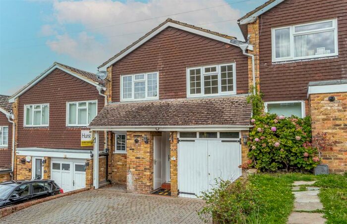 4 Bedroom Terraced House To Rent In Hazlemere, HP15