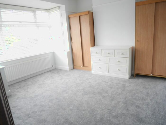 1 Bedroom Maisonette To Rent In Hampermill Lane, Watford, WD19