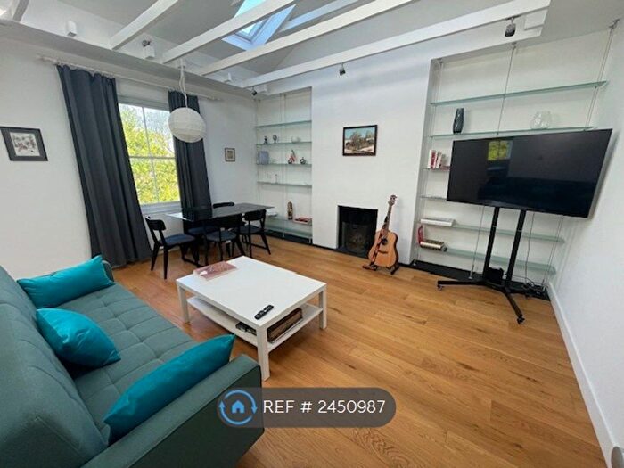 2 Bedroom Flat To Rent In Parkhill Road, London, NW3