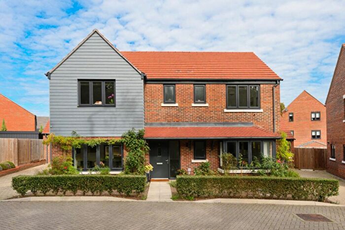 4 Bedroom Detached House For Sale In Botleys Road, Ottershaw, Chertsey, Surrey, KT16