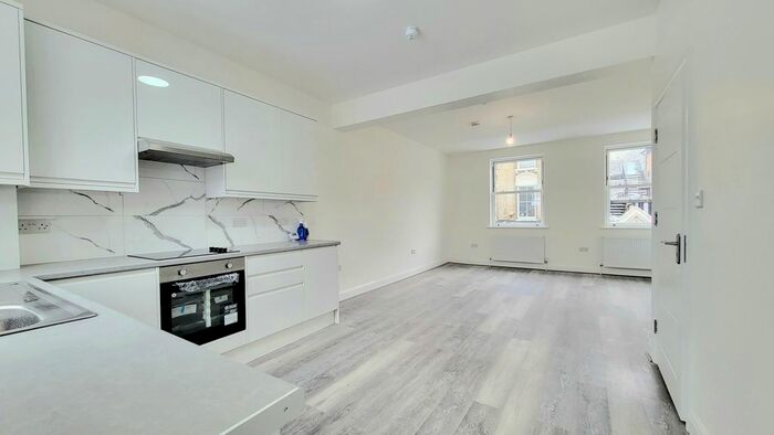 4 Bedroom Maisonette To Rent In Stroud Green Road, London, N4