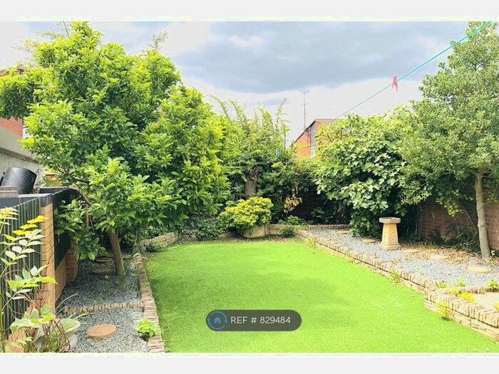 3 Bedroom Semi-Detached House To Rent In Allens Lane, Walsall, WS3