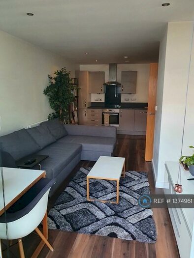 1 Bedroom Flat To Rent In Crown Drive, Romford, RM7