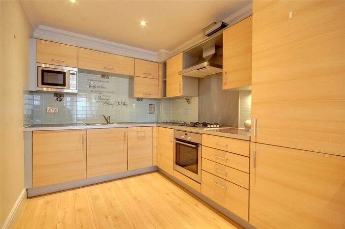 2 Bedroom Flat To Rent In Albany Court, Albany Road, Egham, Surrey TW20