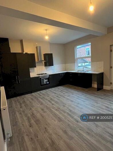 4 Bedroom Semi-Detached House To Rent In South Hill Road, Wirral, CH43