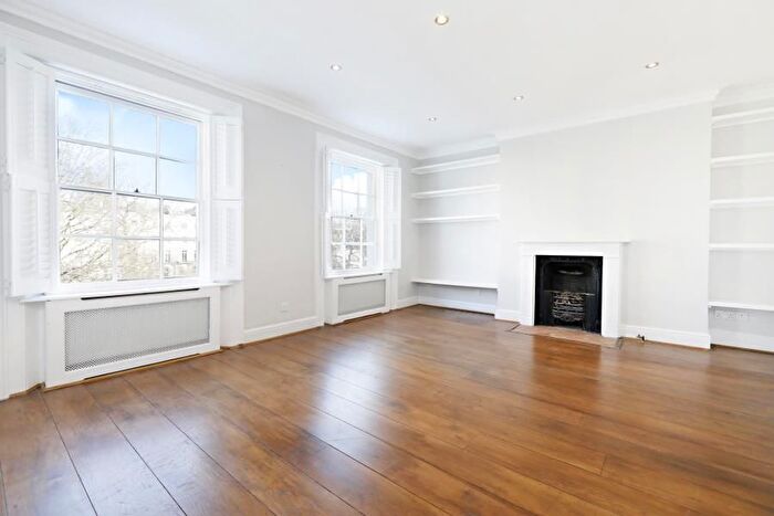 3 Bedroom Flat To Rent In Norland Square, Holland Park, W11