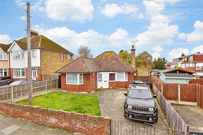 2 Bedroom Detached Bungalow For Sale In Boleyn Avenue, Margate, Kent, CT9