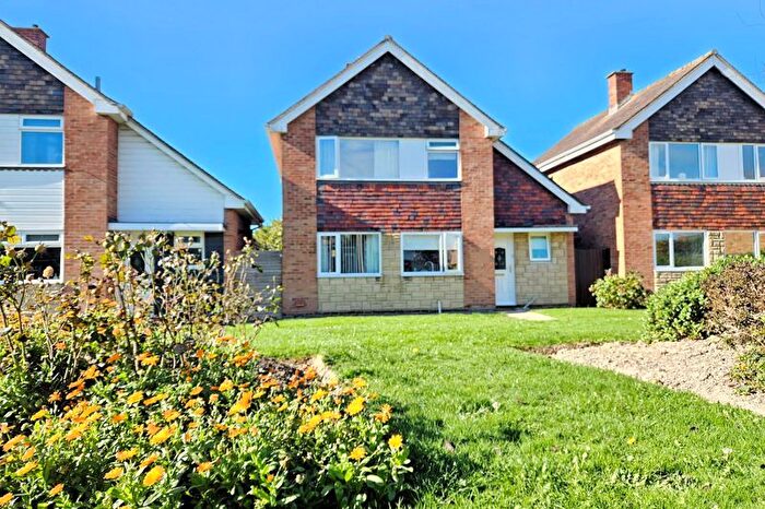 3 Bedroom Detached House For Sale In Mallard Gardens, Peel Common, Gosport, PO13