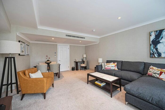 2 Bedroom Flat To Rent In Bow Lane, Islington, London, EC4M